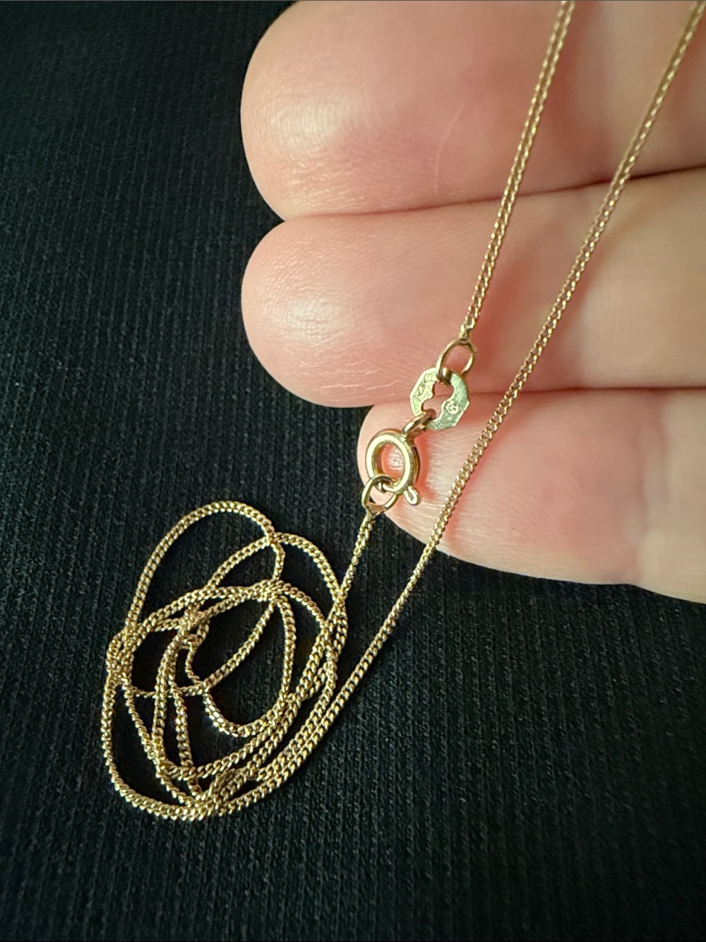 Solid 14K gold classic chain necklace, vintage, 16.5” long - Picture 2 of 7